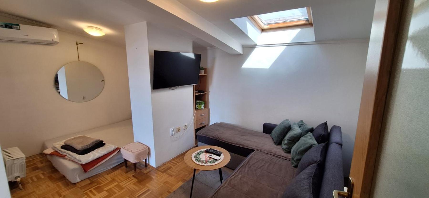 Apartman Ellye Lukavica Zewnętrze zdjęcie
